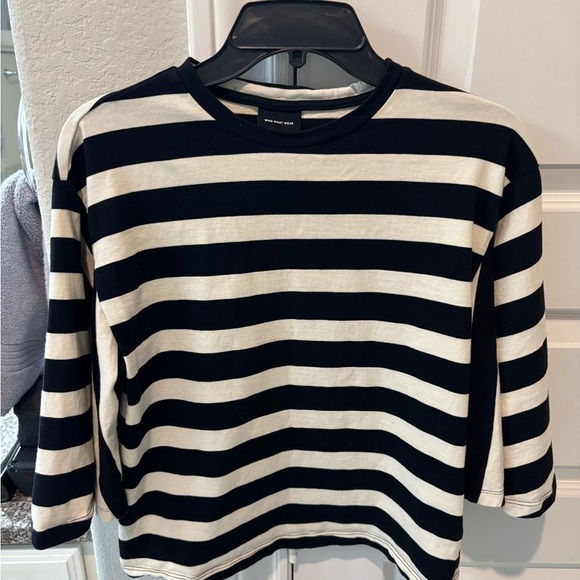 Black and white Who What Wear top, horizontal stripes, butterfly sleeves, small - Picture 1 of 5